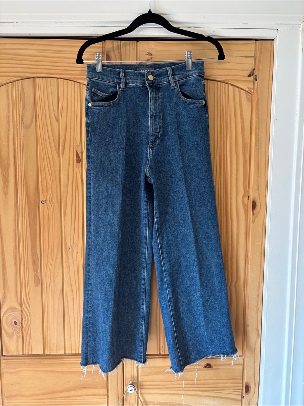 DL1961 High-Rise Wide Leg Jeans in Medium Blue Wash